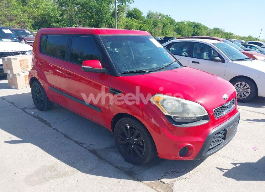 2013 Kia Soul + (VIN KNDJT2A69D7483320) main photo