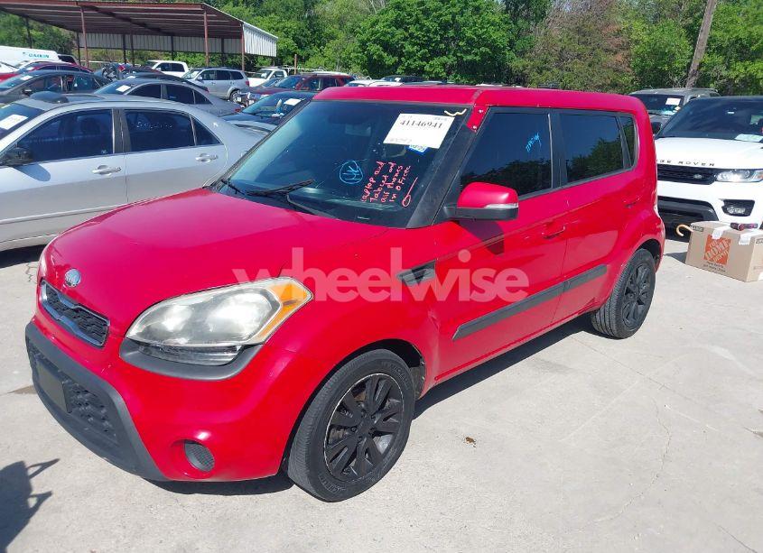 Photo 2 of 2013 Kia Soul + (VIN KNDJT2A69D7483320)