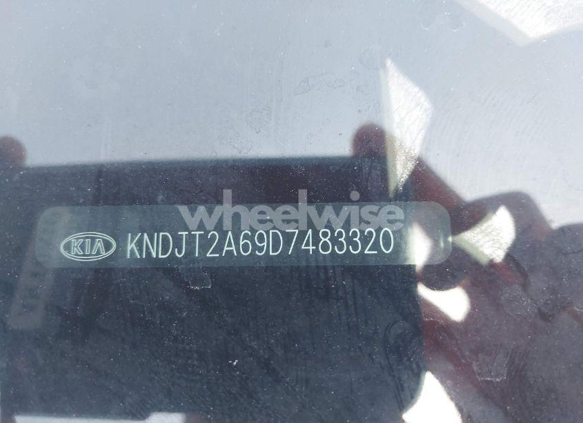 Photo 9 of 2013 Kia Soul + (VIN KNDJT2A69D7483320)