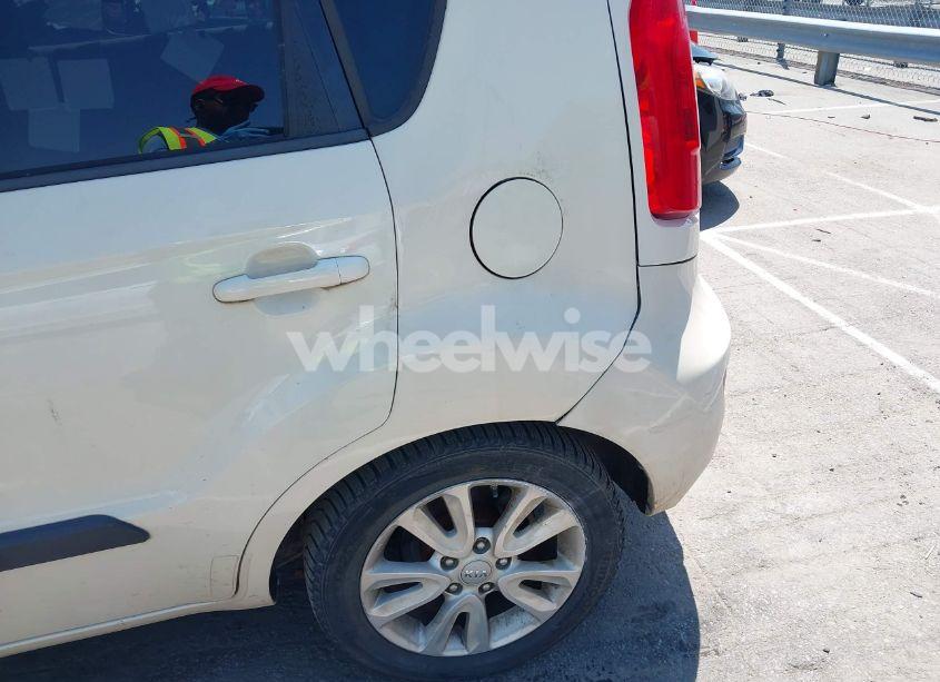 Photo 12 of 2013 Kia Soul + (VIN KNDJT2A69D7504893)