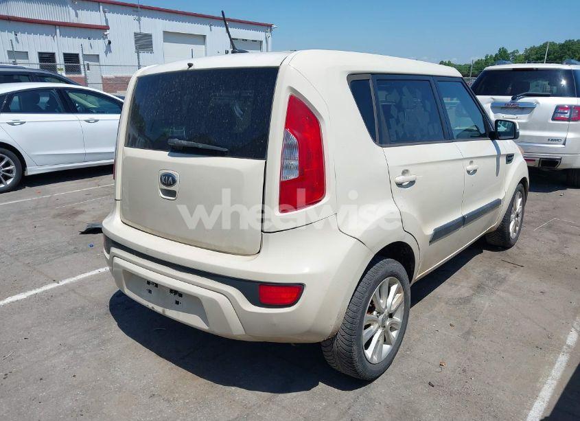 Photo 4 of 2013 Kia Soul + (VIN KNDJT2A69D7504893)