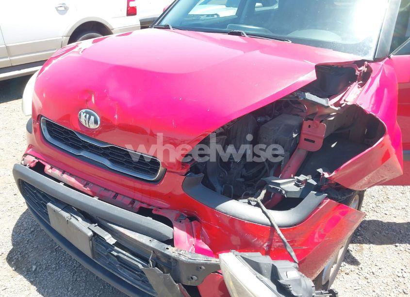 Photo 6 of 2013 Kia Soul + (VIN KNDJT2A69D7531124)