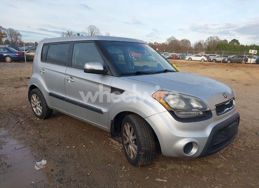 2013 Kia Soul + (VIN KNDJT2A69D7540647) main photo