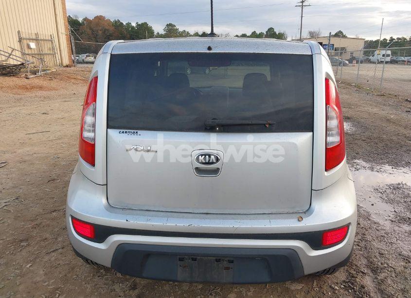 Photo 15 of 2013 Kia Soul + (VIN KNDJT2A69D7540647)