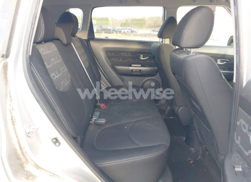 Photo 8 of 2013 Kia Soul + (VIN KNDJT2A69D7540647)