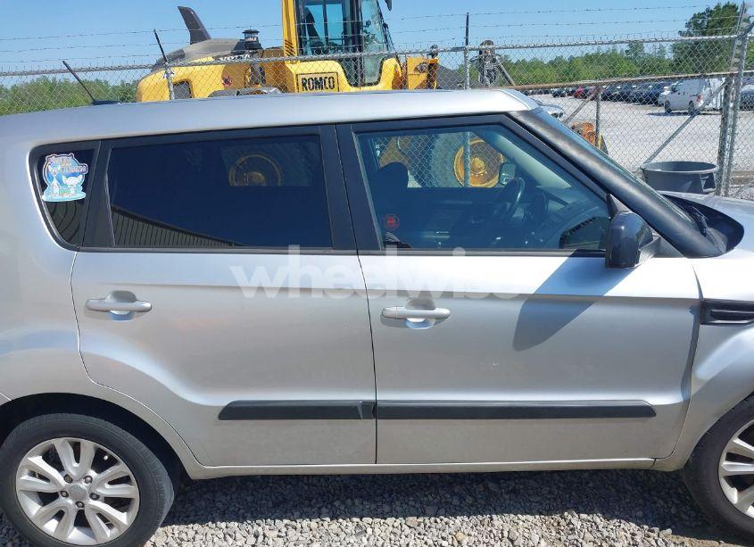 Photo 13 of 2013 Kia Soul + (VIN KNDJT2A69D7558159)