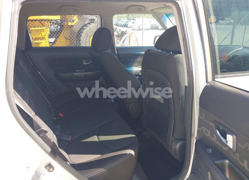 Photo 8 of 2013 Kia Soul + (VIN KNDJT2A69D7558159)
