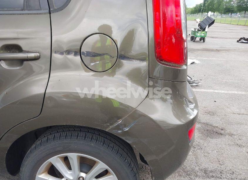 Photo 12 of 2013 Kia Soul + (VIN KNDJT2A69D7577925)