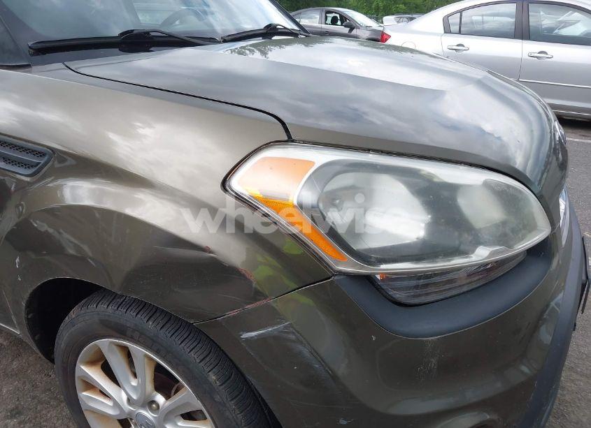 Photo 6 of 2013 Kia Soul + (VIN KNDJT2A69D7577925)