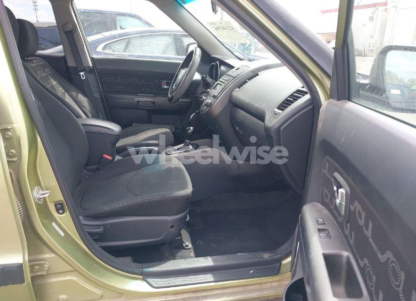 Photo 5 of 2012 Kia Soul + (VIN KNDJT2A6XC7425666)
