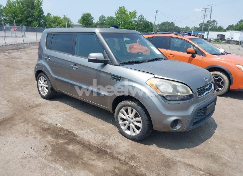 2012 Kia Soul + (VIN KNDJT2A6XC7426381) main photo