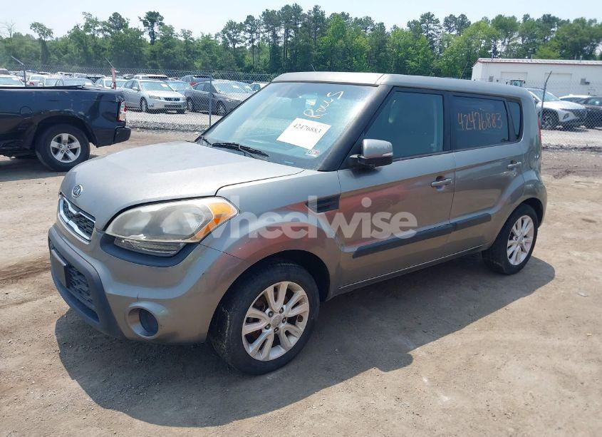 Photo 2 of 2012 Kia Soul + (VIN KNDJT2A6XC7426381)