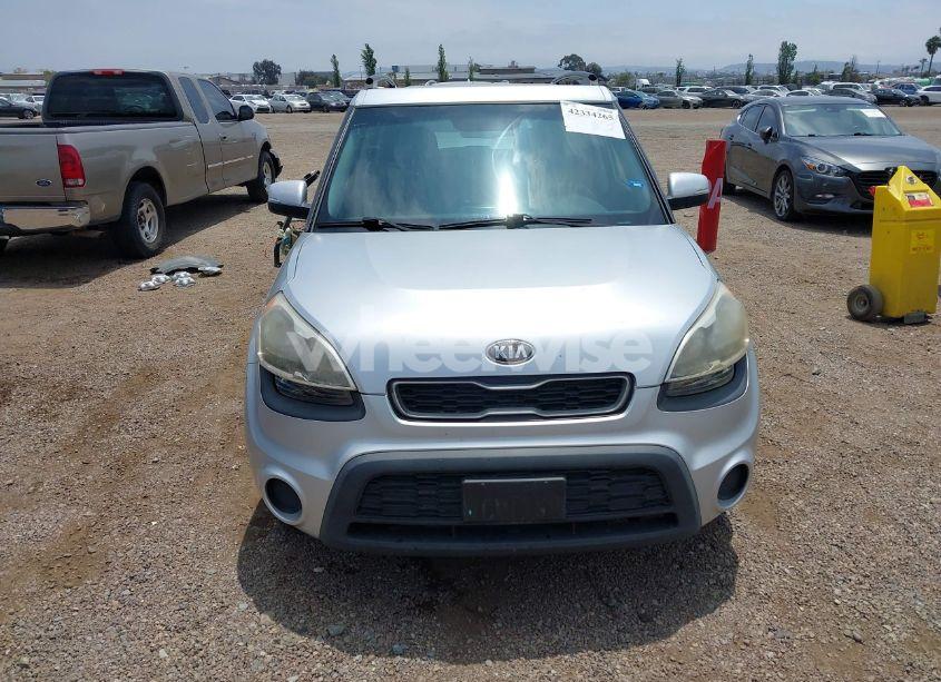 Photo 12 of 2013 Kia Soul + (VIN KNDJT2A6XD7573852)