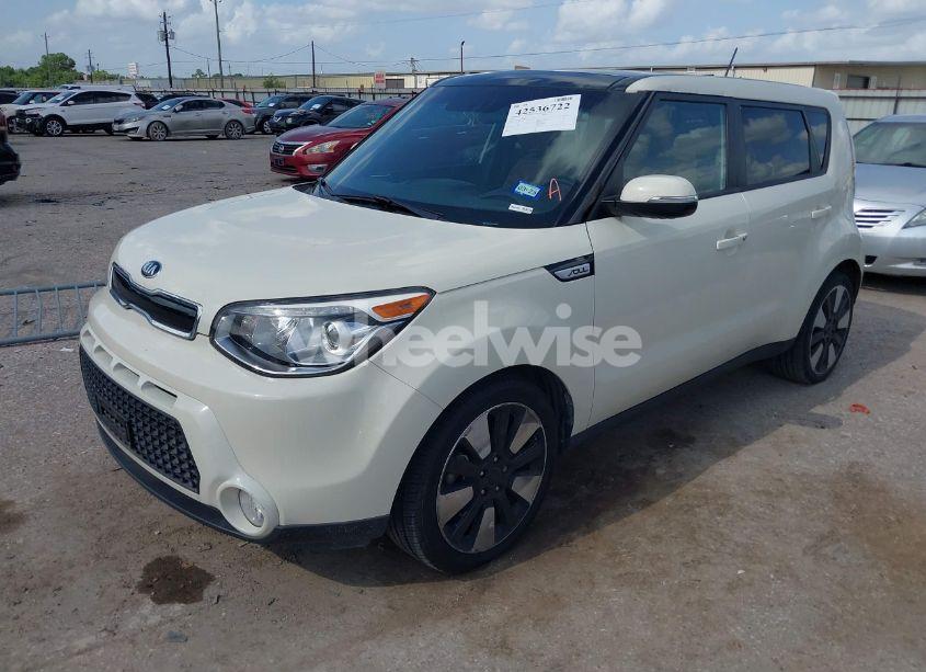 Photo 2 of 2015 Kia Soul ! (VIN KNDJX3A53F7193675)