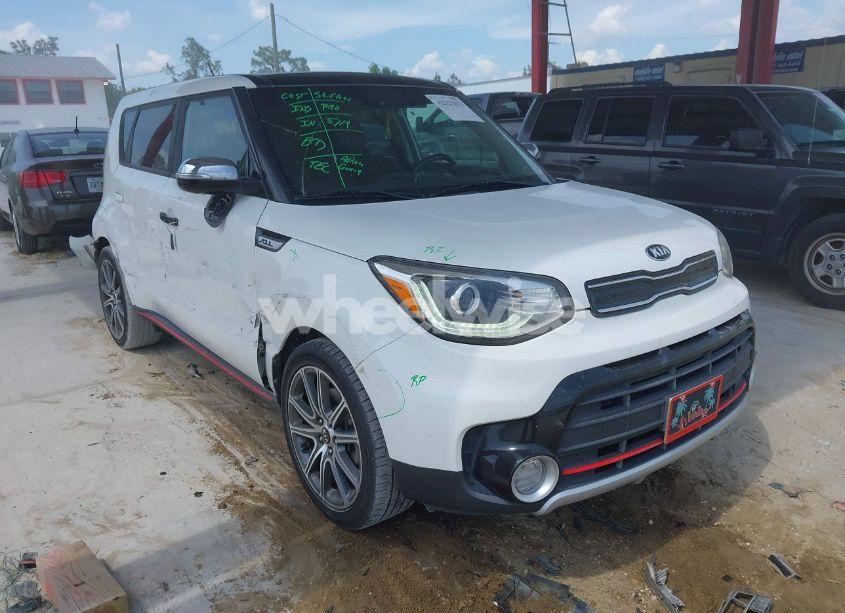 2017 Kia Soul ! (VIN KNDJX3AA7H7448232) main photo