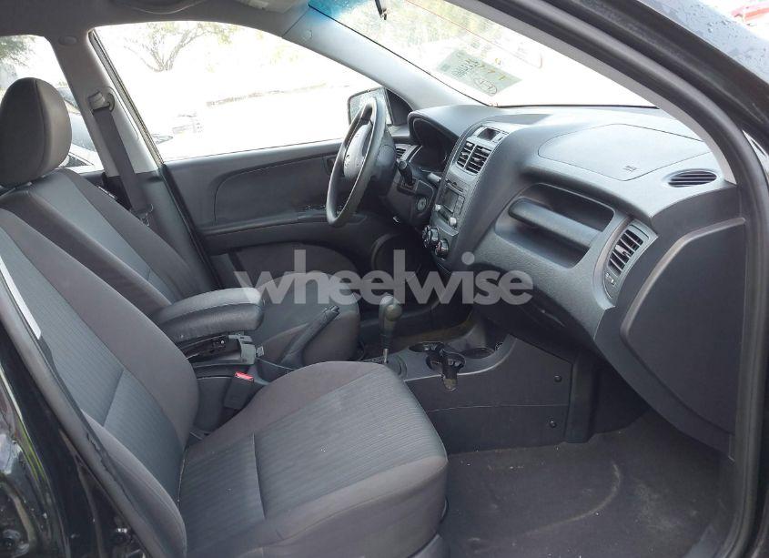 Photo 5 of 2010 Kia Sportage LX (VIN KNDKG3A40A7703498)