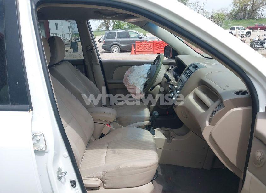 Photo 5 of 2010 Kia Sportage LX (VIN KNDKG3A40A7709656)