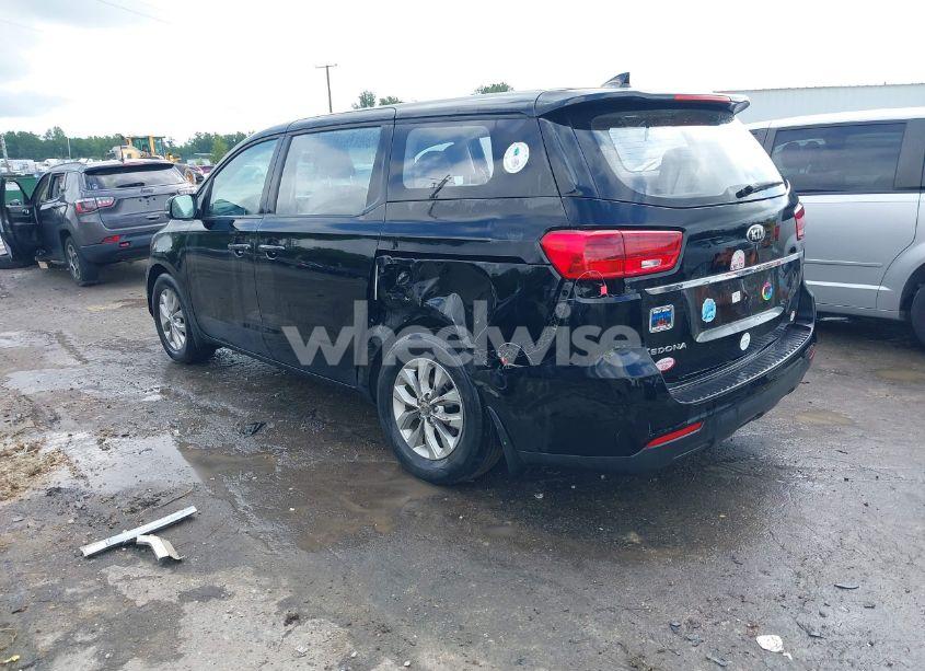 Photo 3 of 2020 Kia Sedona L (VIN KNDMA5C11L6645158)