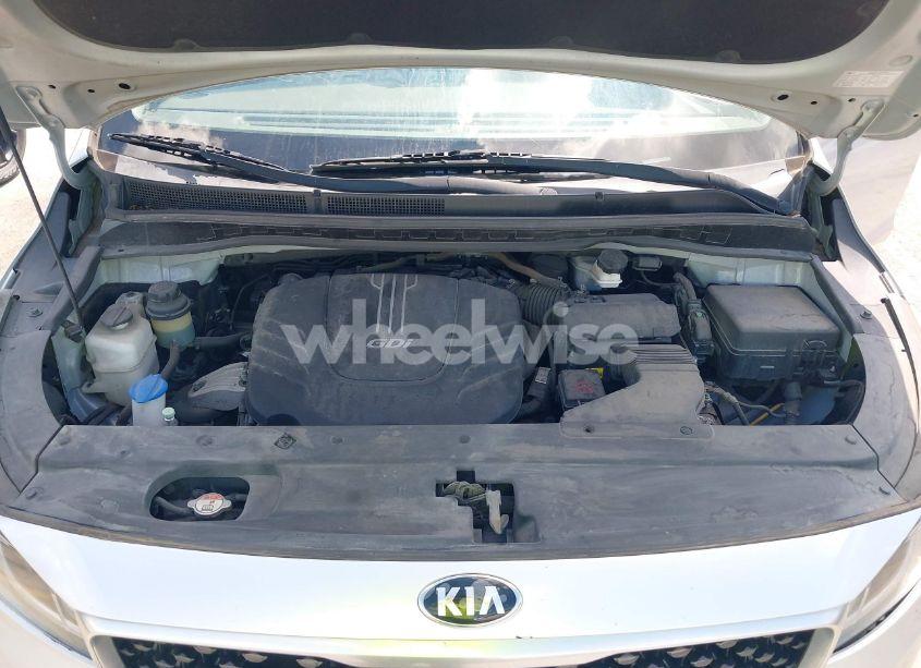 Photo 10 of 2016 Kia Sedona L (VIN KNDMA5C12G6144561)