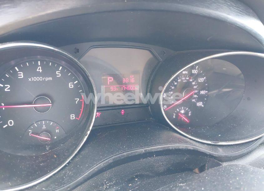 Photo 7 of 2016 Kia Sedona L (VIN KNDMA5C12G6144561)