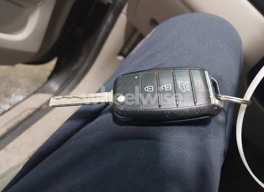 Photo 11 of 2016 Kia Sedona L (VIN KNDMA5C12G6168729)