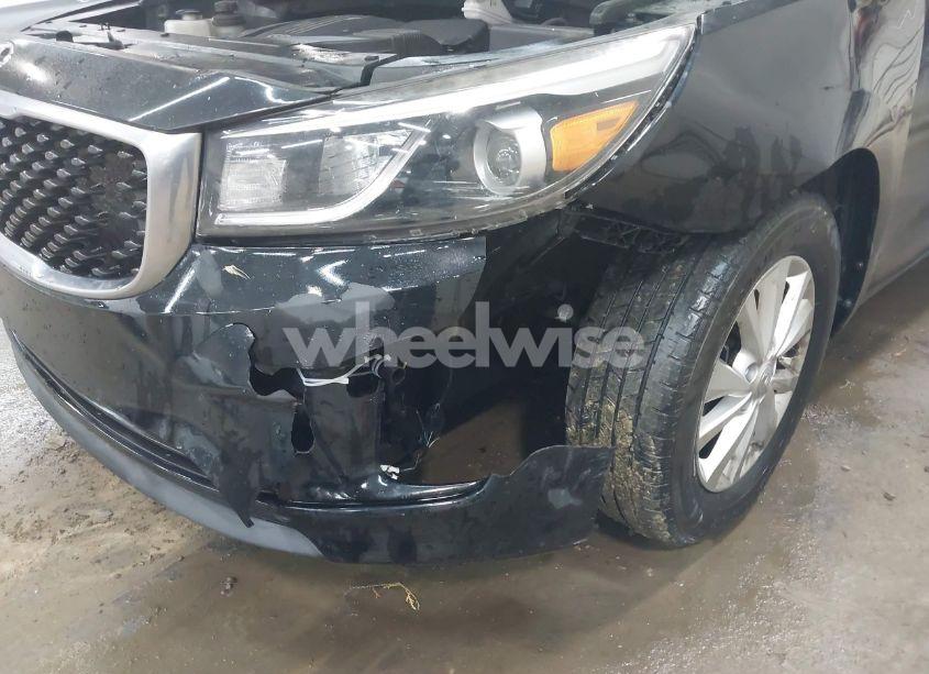 Photo 6 of 2016 Kia Sedona L (VIN KNDMA5C12G6168729)