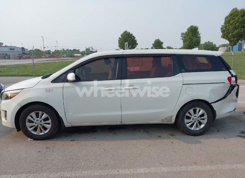 Photo 14 of 2015 Kia Sedona L (VIN KNDMA5C13F6024945)