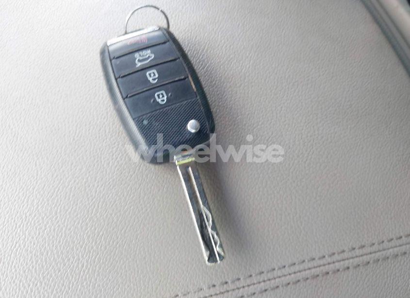 Photo 11 of 2015 Kia Sedona L (VIN KNDMA5C13F6025335)