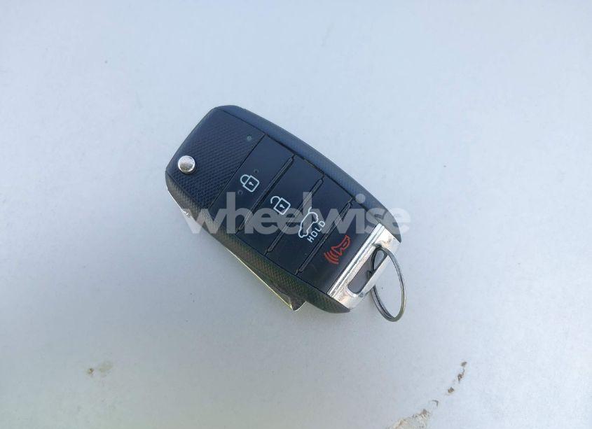 Photo 11 of 2017 Kia Sedona L (VIN KNDMA5C13H6273443)