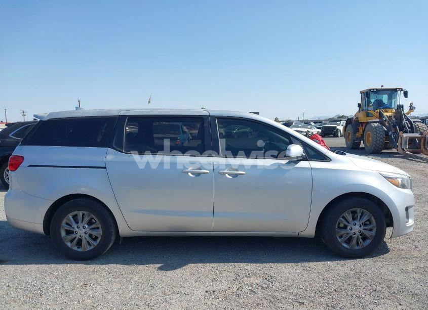 Photo 13 of 2017 Kia Sedona L (VIN KNDMA5C13H6273443)