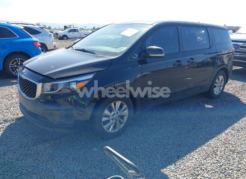 Photo 2 of 2015 Kia Sedona L (VIN KNDMA5C14F6030558)