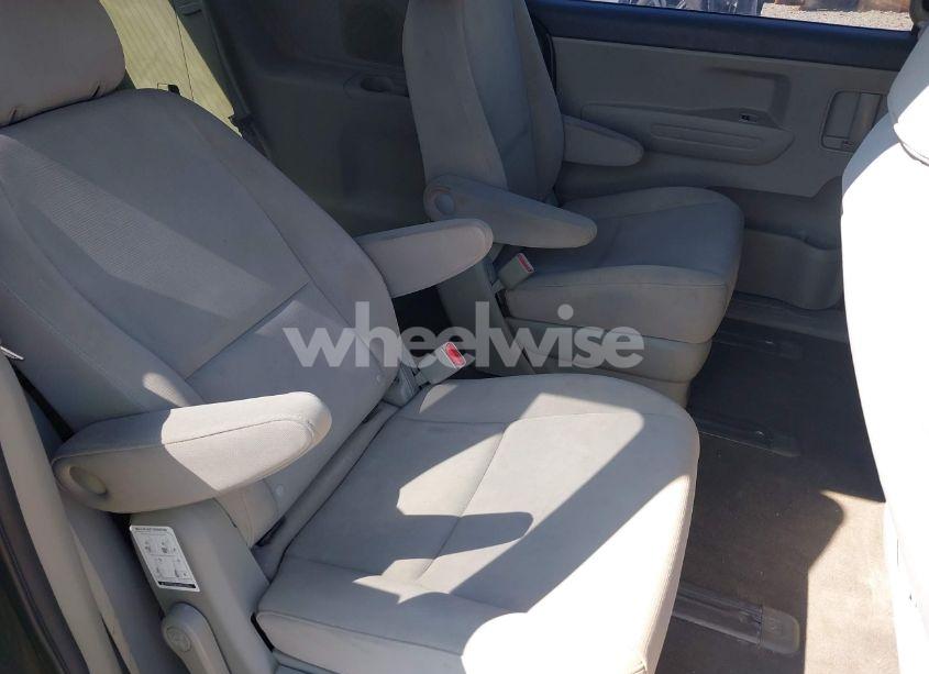 Photo 8 of 2015 Kia Sedona L (VIN KNDMA5C14F6030558)