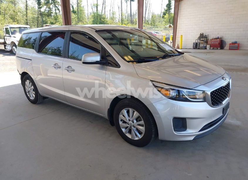 2017 Kia Sedona L (VIN KNDMA5C15H6258927) main photo