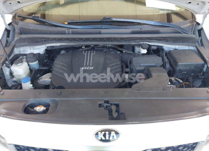 Photo 10 of 2017 Kia Sedona L (VIN KNDMA5C15H6258927)