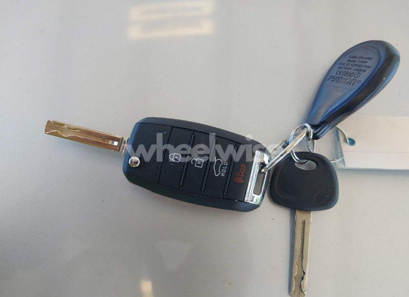 Photo 11 of 2017 Kia Sedona L (VIN KNDMA5C15H6258927)