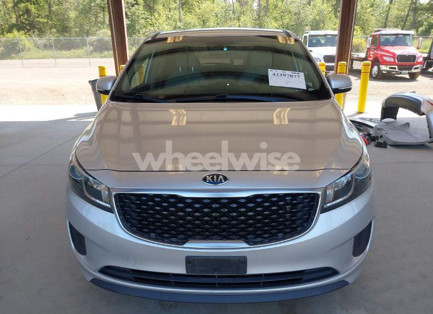 Photo 13 of 2017 Kia Sedona L (VIN KNDMA5C15H6258927)
