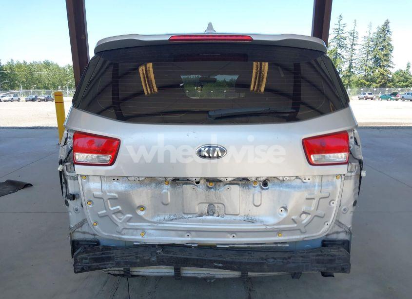 Photo 6 of 2017 Kia Sedona L (VIN KNDMA5C15H6258927)