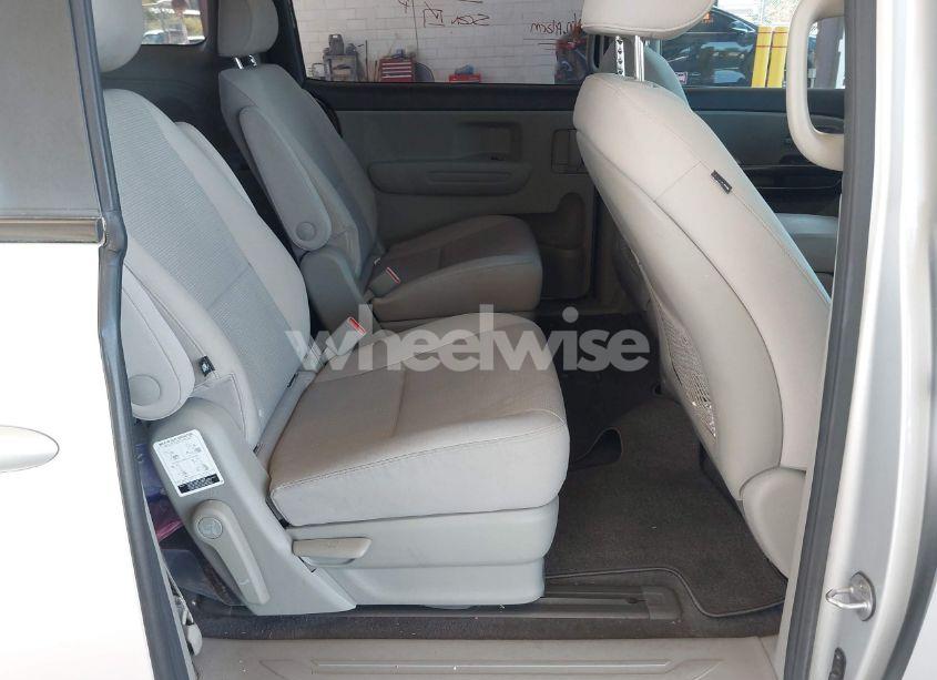 Photo 8 of 2017 Kia Sedona L (VIN KNDMA5C15H6258927)