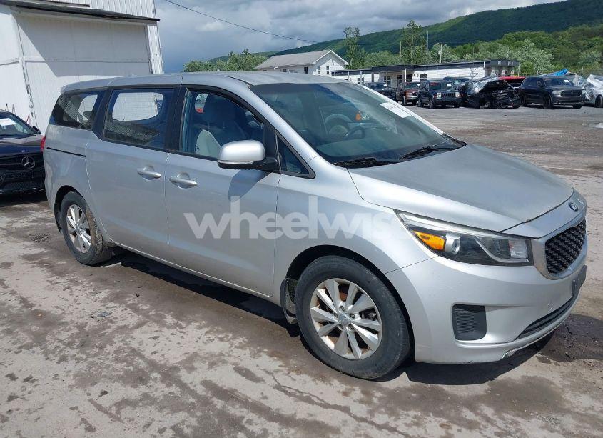 2015 Kia Sedona L (VIN KNDMA5C17F6025712) main photo