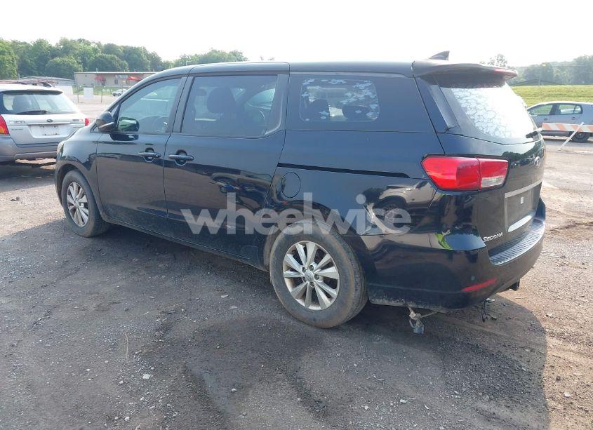 Photo 3 of 2015 Kia Sedona L (VIN KNDMA5C19F6037814)