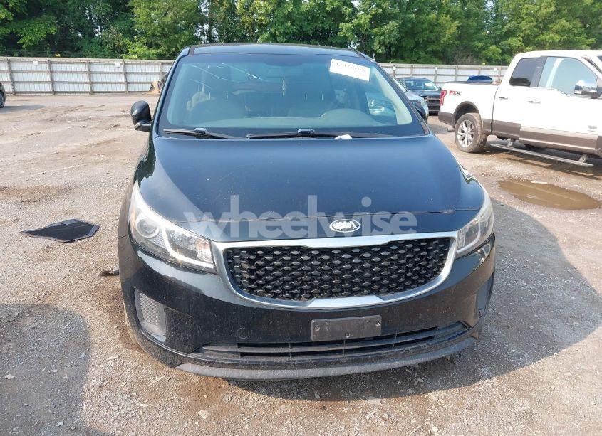 Photo 6 of 2015 Kia Sedona L (VIN KNDMA5C19F6037814)
