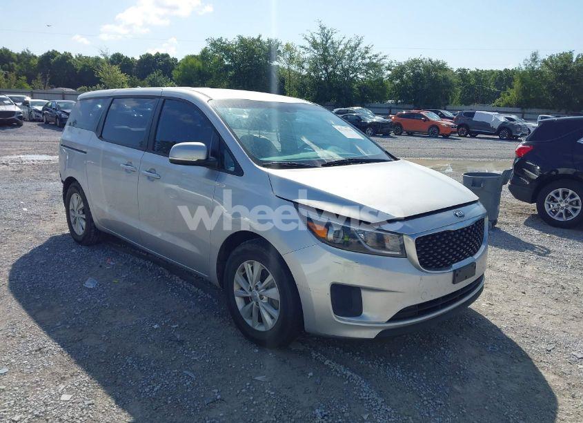 2017 Kia Sedona L (VIN KNDMA5C1XH6279532) main photo