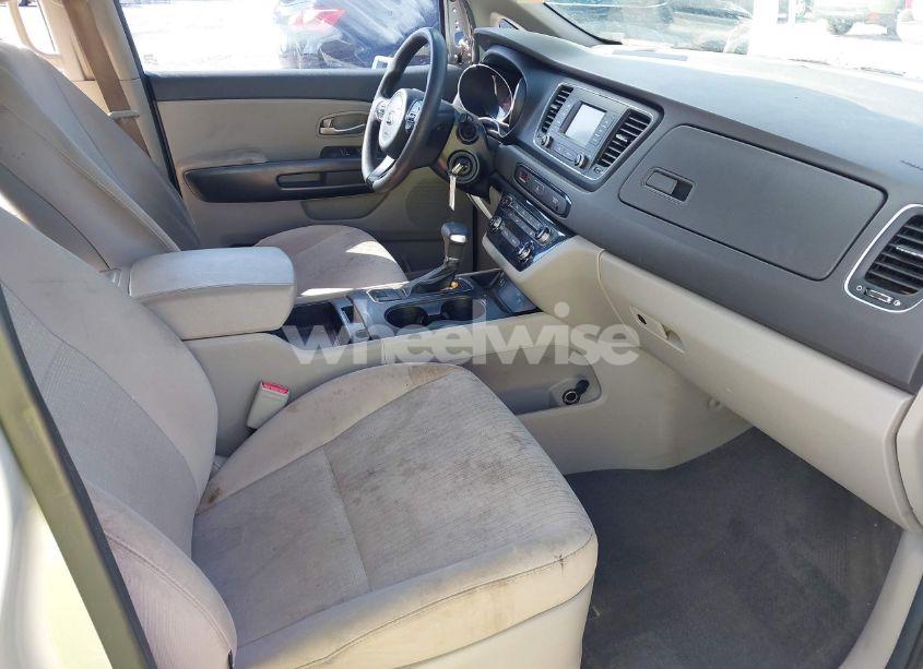 Photo 5 of 2017 Kia Sedona L (VIN KNDMA5C1XH6279532)