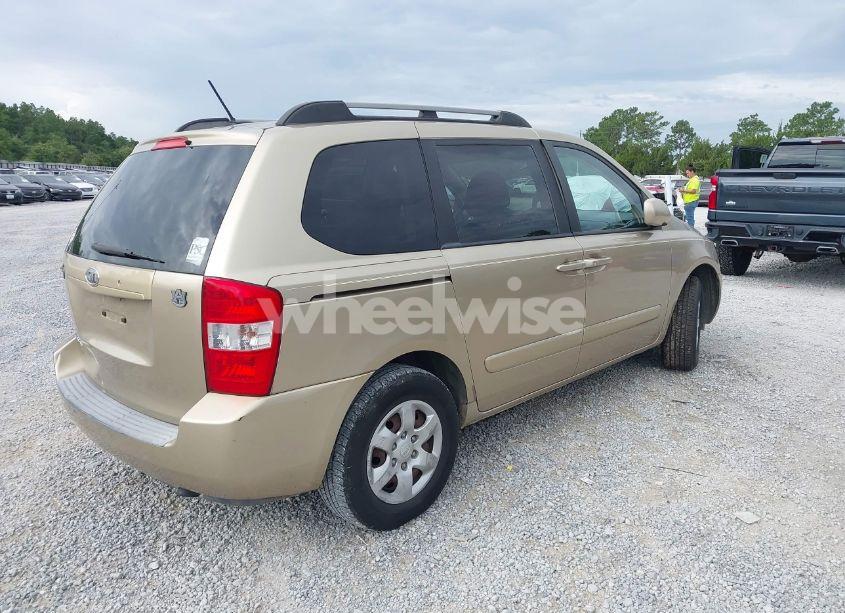Photo 4 of 2009 Kia Sedona (VIN KNDMB133396277095)