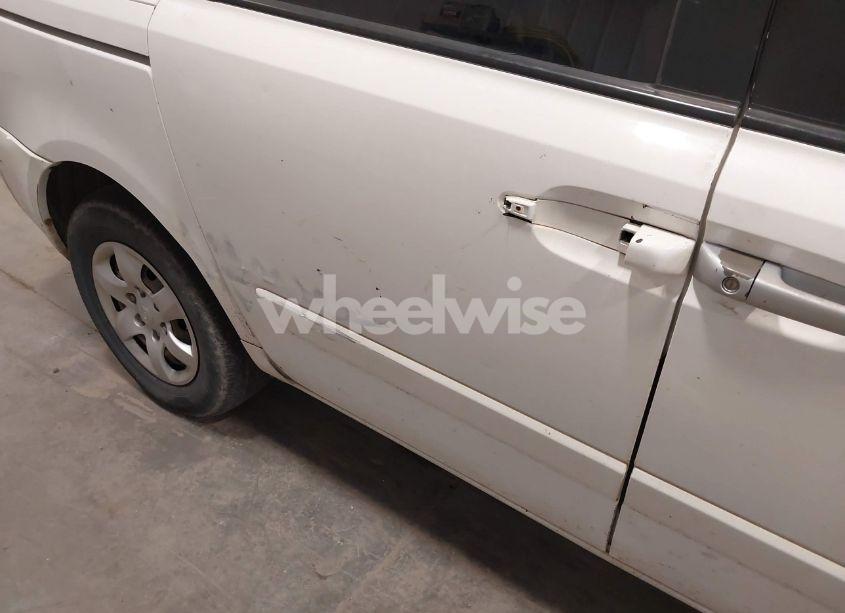 Photo 6 of 2008 Kia Sedona (VIN KNDMB133886248402)