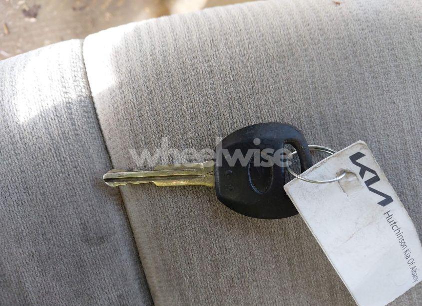 Photo 11 of 2006 Kia Sedona EX/LX (VIN KNDMB233166073235)