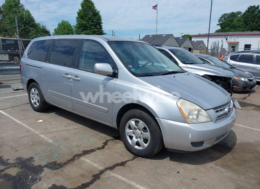 2006 Kia Sedona EX/LX (VIN KNDMB233266050658) main photo