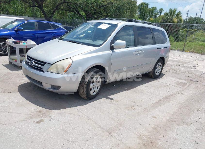 Photo 2 of 2007 Kia Sedona LX (VIN KNDMB233476189014)