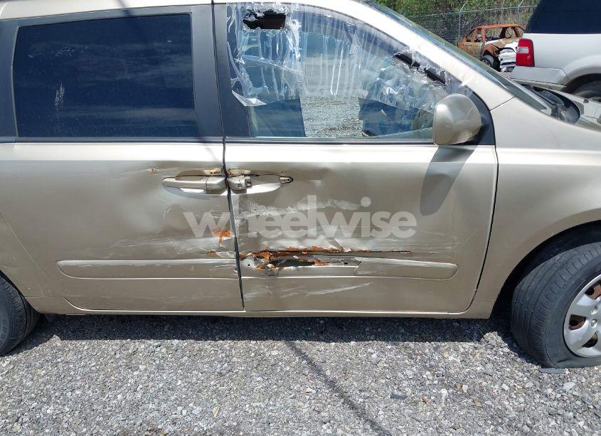 Photo 6 of 2008 Kia Sedona LX (VIN KNDMB233786266332)