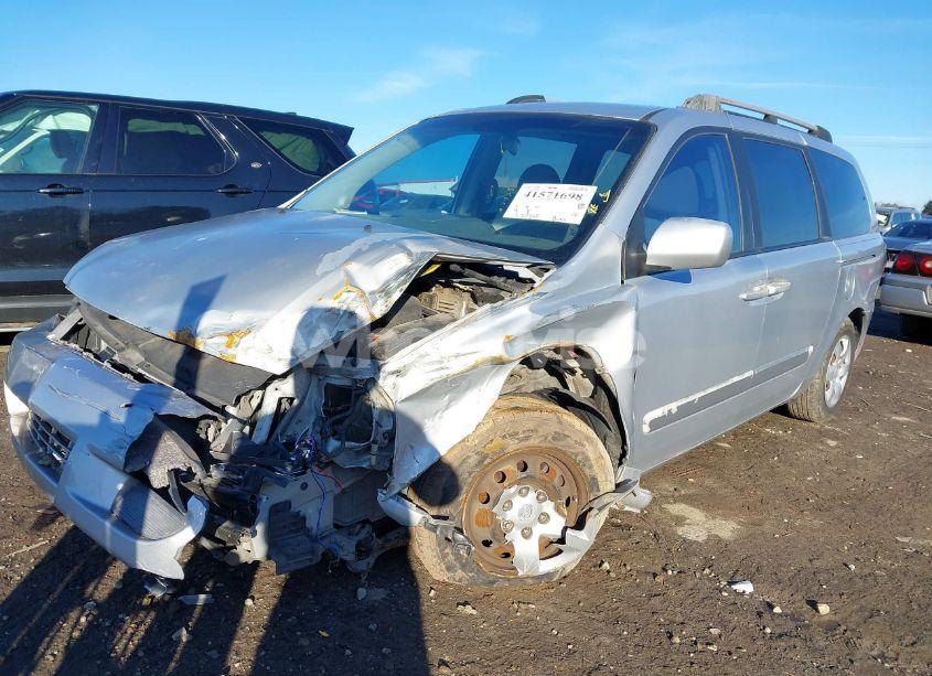 Photo 2 of 2007 Kia Sedona LX (VIN KNDMB233876107527)